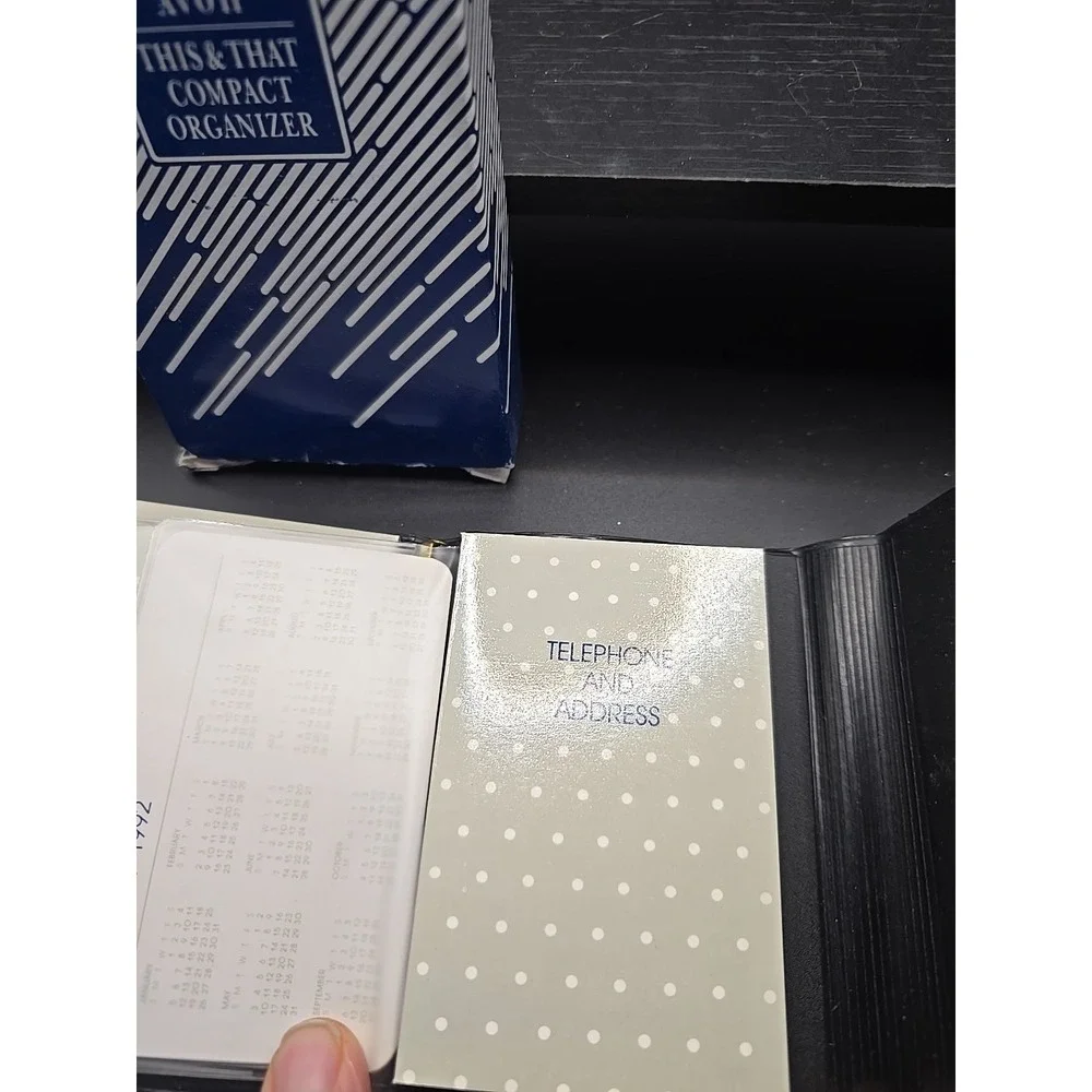 1992-1993 Avon This and That‎ Compact Mini Organizer Note Paper Address Book